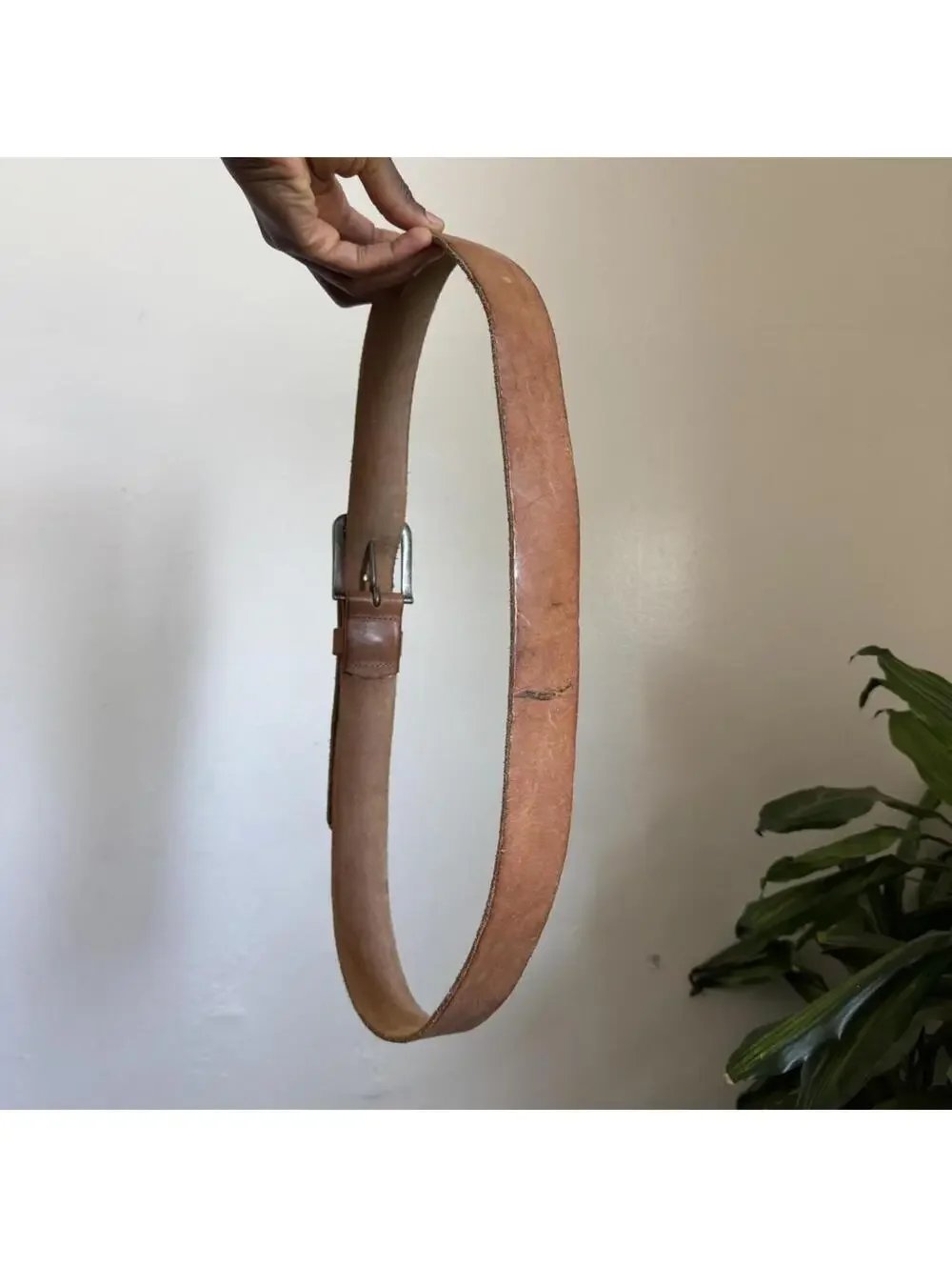90s Vintage LEVI’S‎ Full Grain Bovine Leather Belt size 105/42